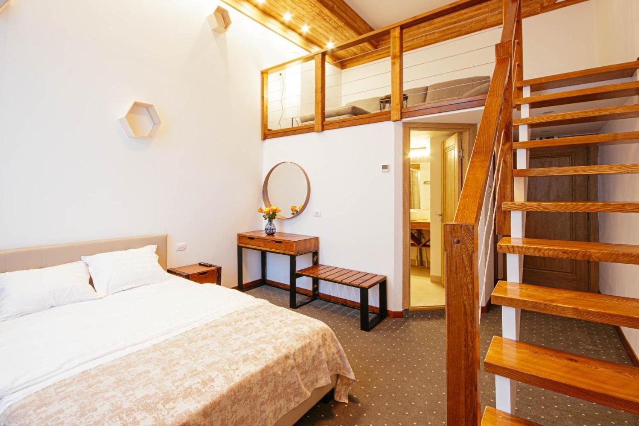 Buchenland Hotel Câmpulung Moldovenesc Eksteriør bilde