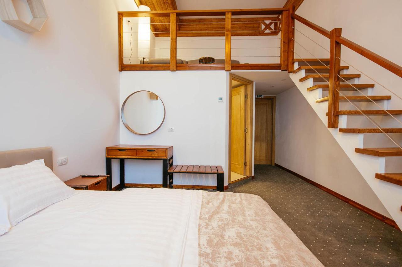 Buchenland Hotel Câmpulung Moldovenesc Eksteriør bilde
