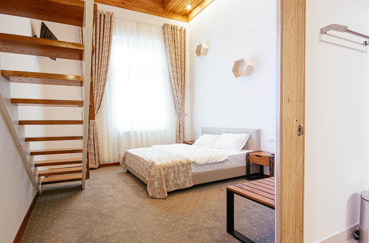Buchenland Hotel Câmpulung Moldovenesc Eksteriør bilde